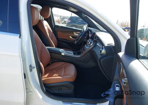 2021 Mercedes-Benz Glc 300 Suv from USA, damaged, VIN W1N0G8DB7MV307897